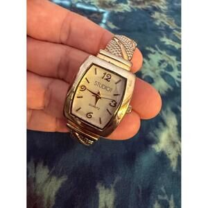 315 Vintage Studio Ladies Quartz hinged bracelet watch
